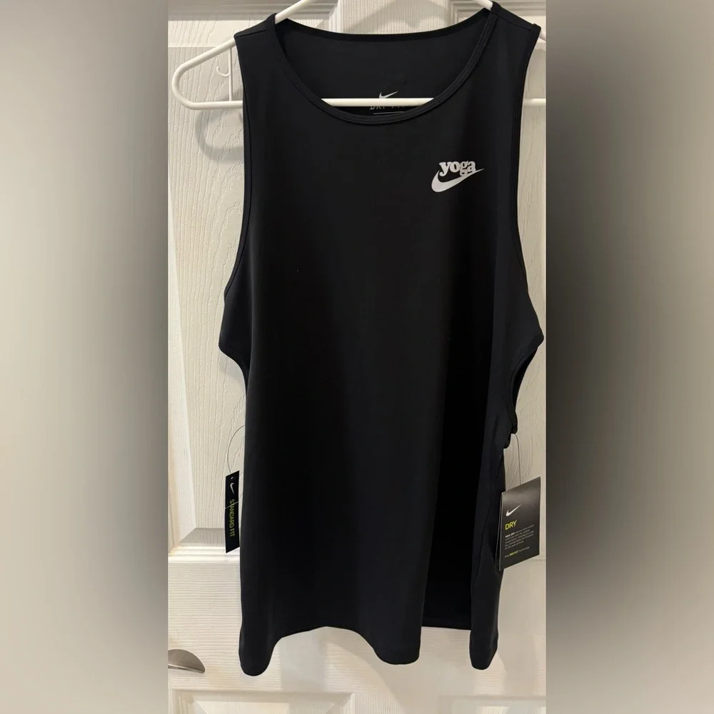 Nike Black‎ Yoga Tank